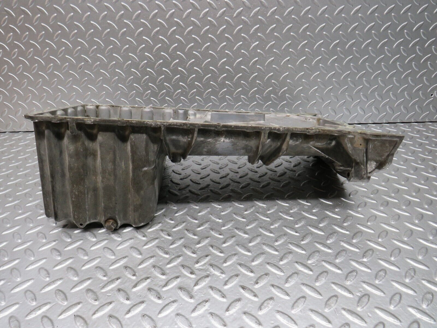 29938 Mercedes-Benz W123 230E Oil Pan Oil Sump 1020140802