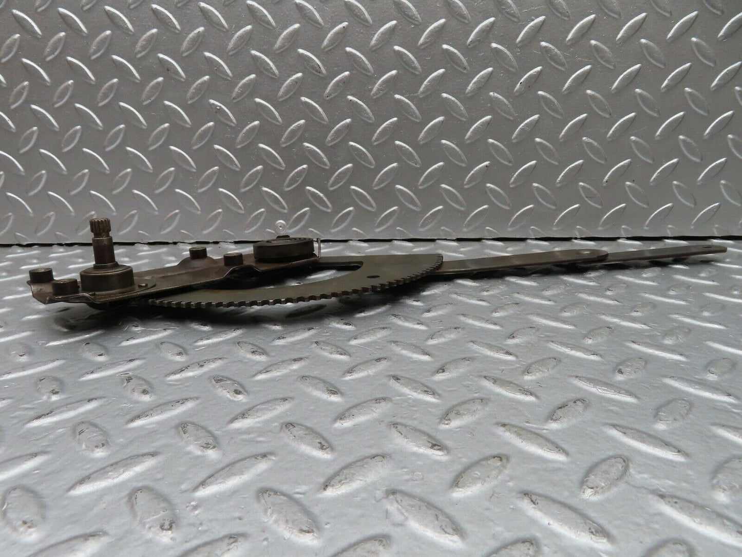 20901 Mercedes-Benz W114 250CE Coupe Rear Left Manual Window Regulator