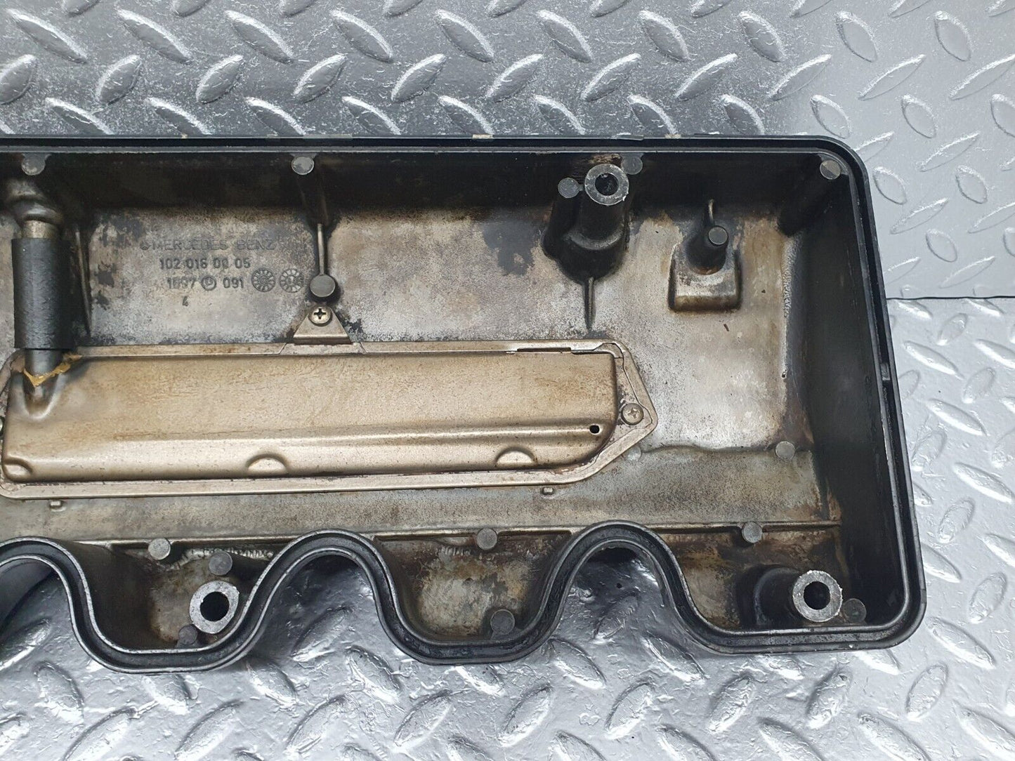 44194 Mercedes-Benz C123 230CE Coupe Rocker Cover 1020160905
