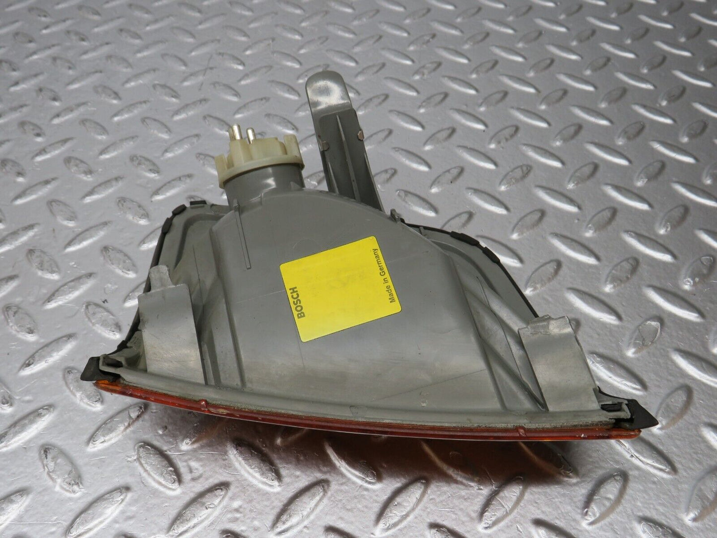 31273 Mercedes-Benz S124 220TE Wagon Front Right Indicator Light Bosch 42700R6