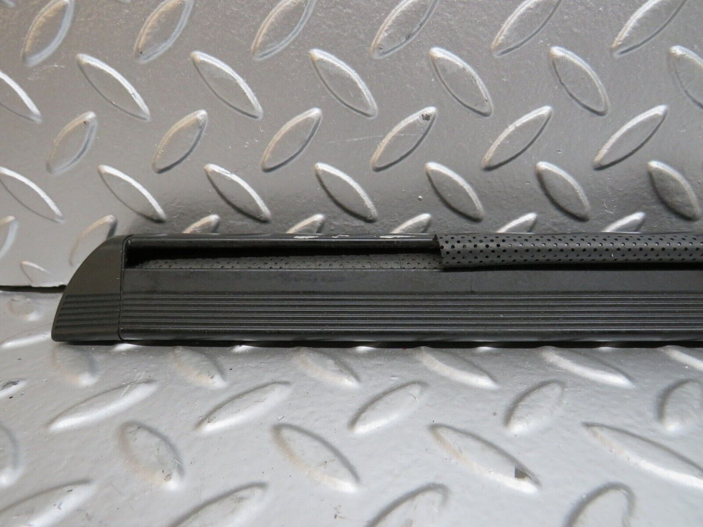 27841 Mercedes-Benz S124 300TE Wagon Tailgate Sun Blind