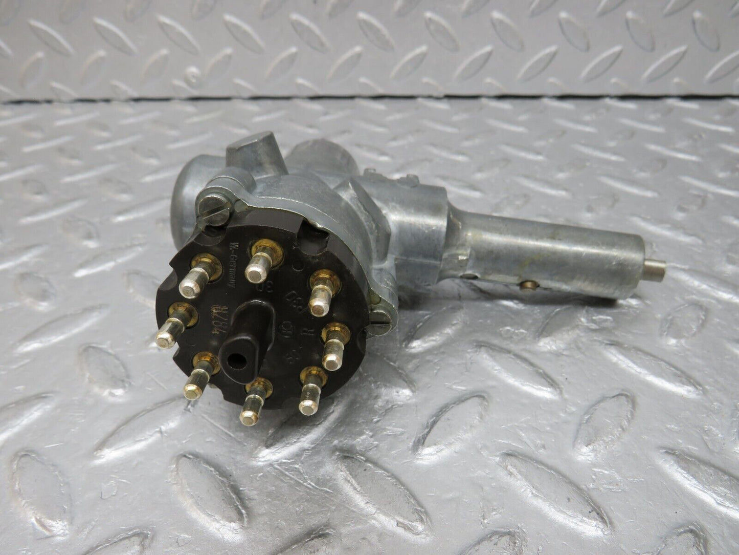 37477 Mercedes-Benz W109 300SEL Steering Lock Ignition Switch With Key 0004626930