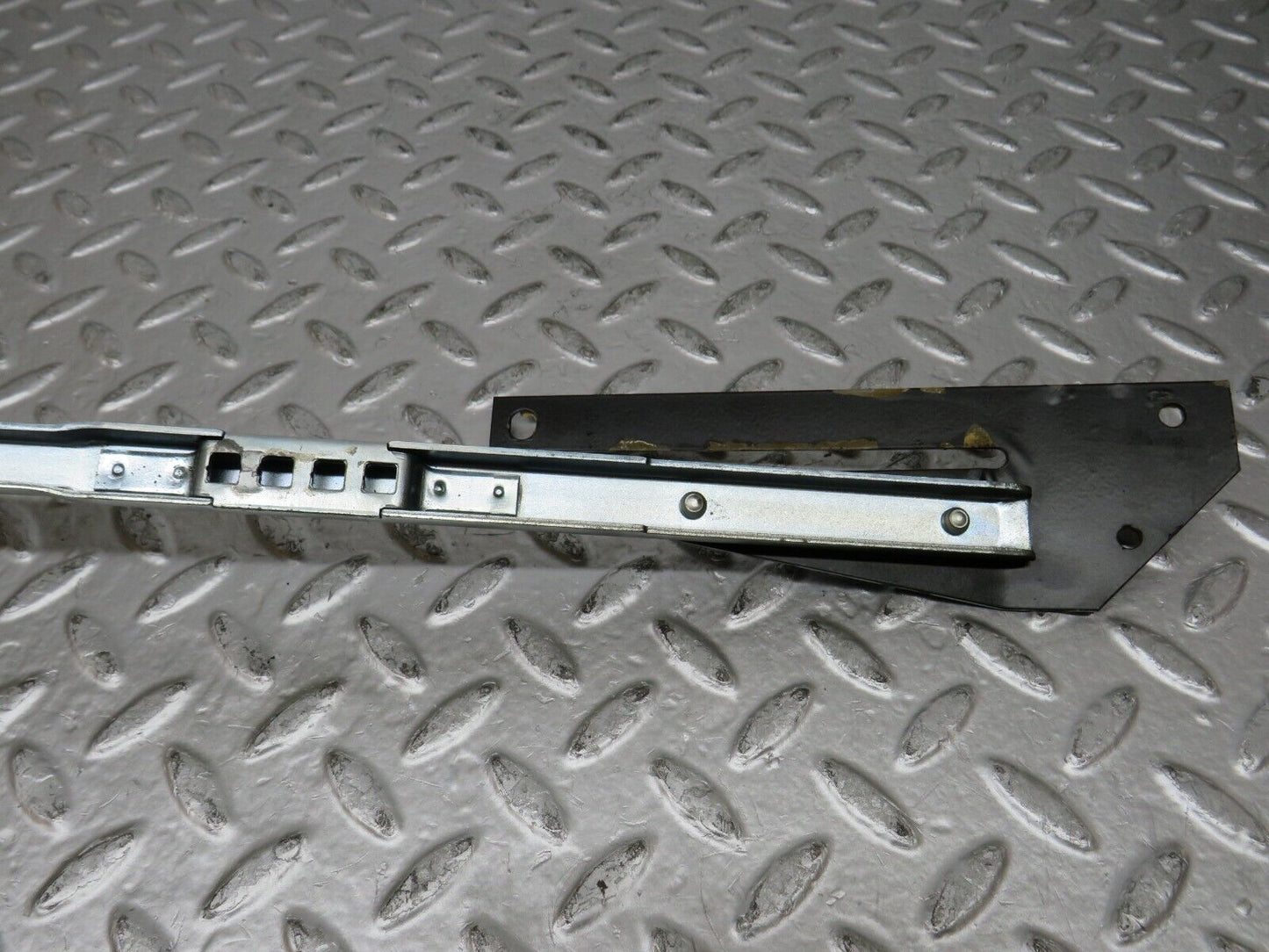 27011 Mercedes-Benz W123 240D Front Right Seat Sliding Adjust Handle