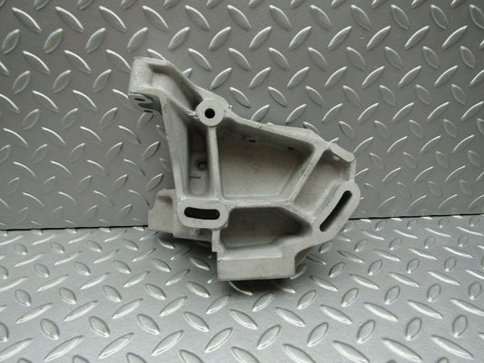 3347 Mercedes-Benz V123 240D LWB Power Steering Pump Bracket 6172360030