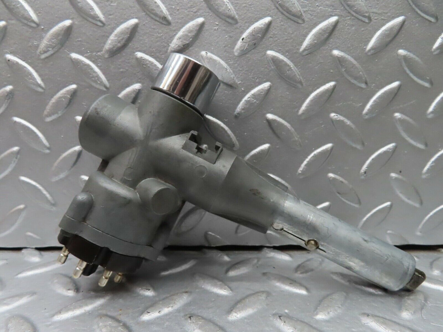 20909 Mercedes-Benz W114 250CE Coupe Ignition Switch With Key