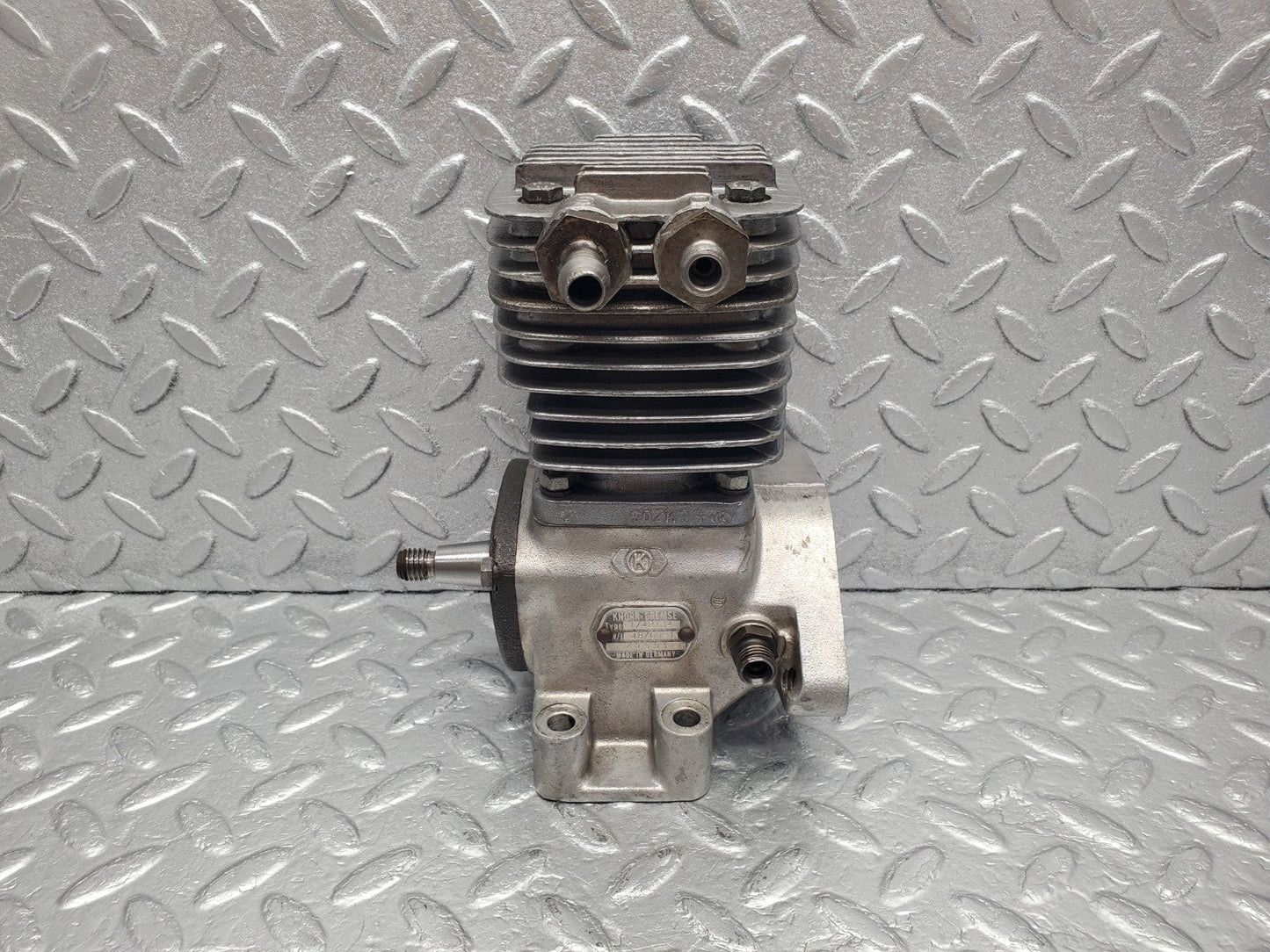 W112 air suspension compressor used OEM