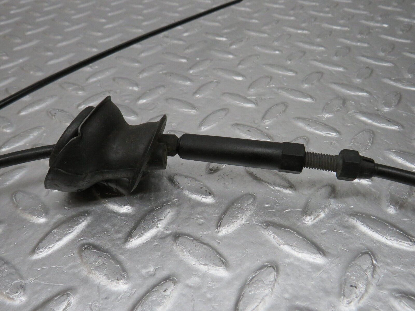 34641 Mercedes-Benz C126 380SEC Coupe Bonnet Release Cable 1269970881