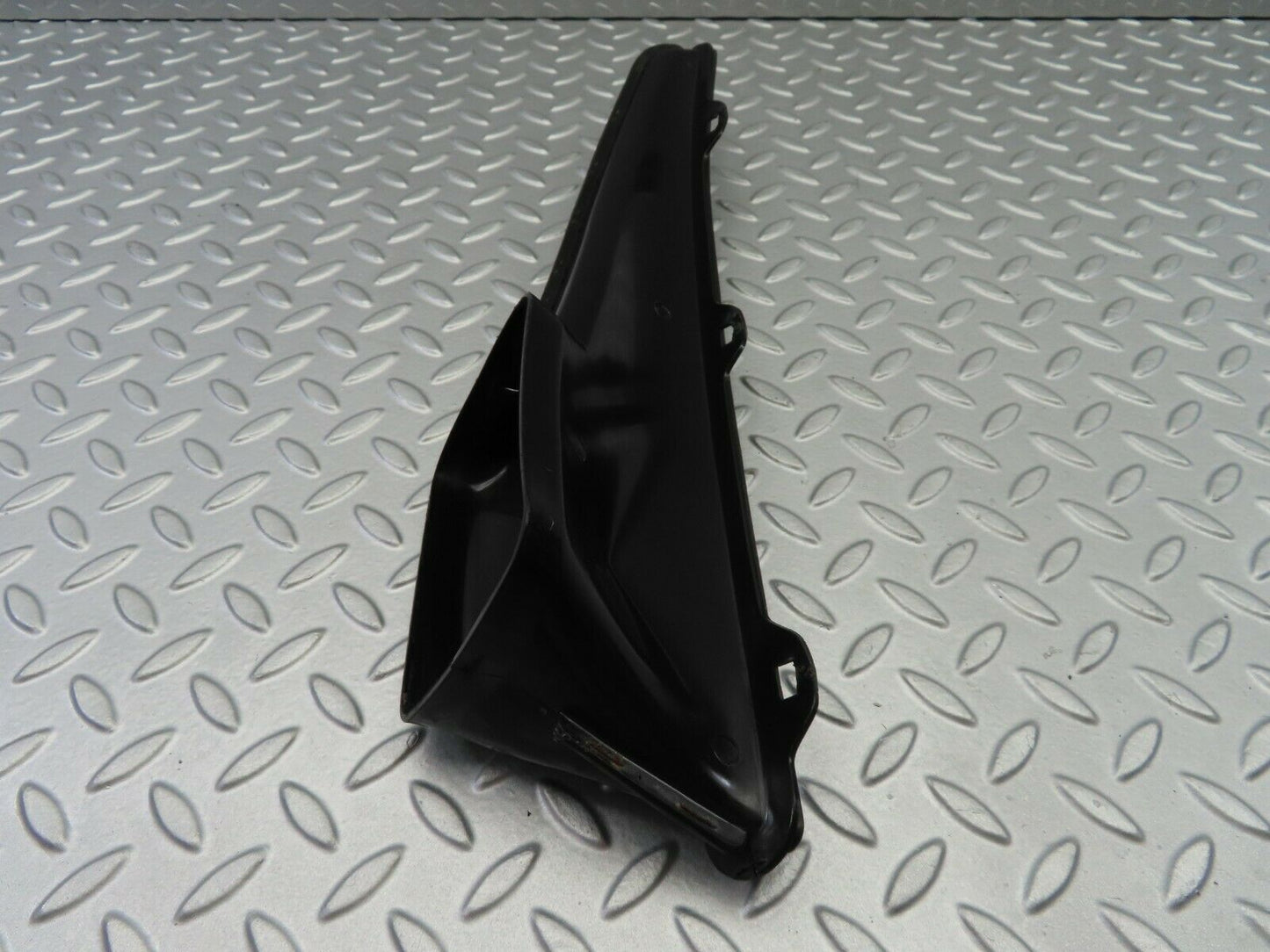 6931 Mercedes-Benz C107 350SLC Coupe Dashboard Air Vent Left Side