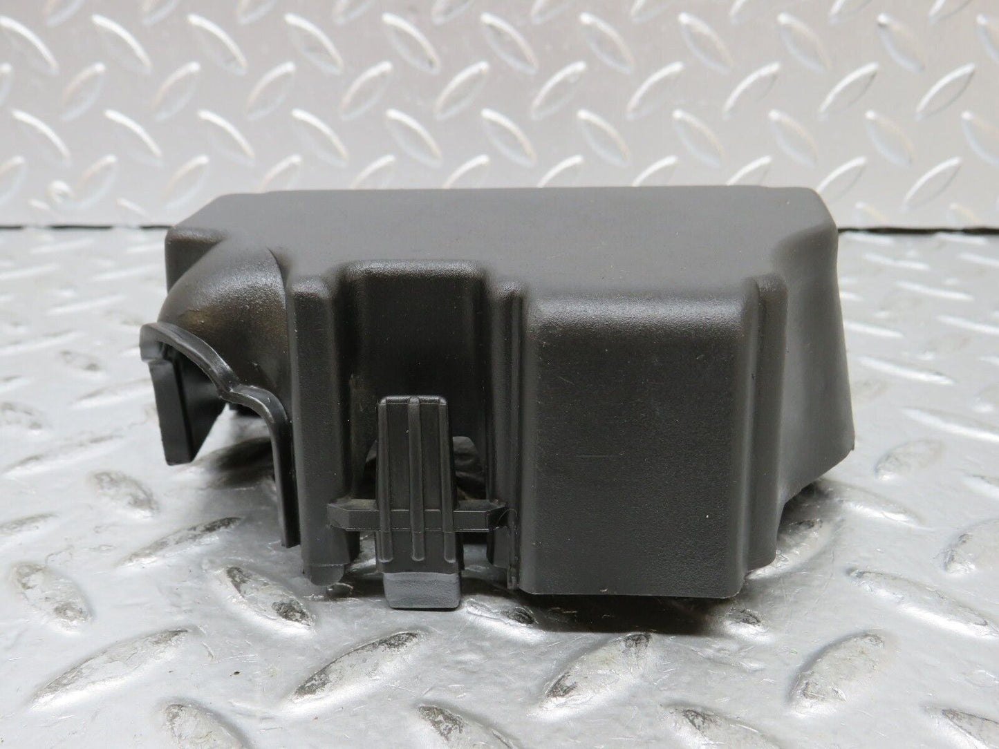 27290 Mercedes-Benz W123 280E Fuse Box Relay Cover 1235450146