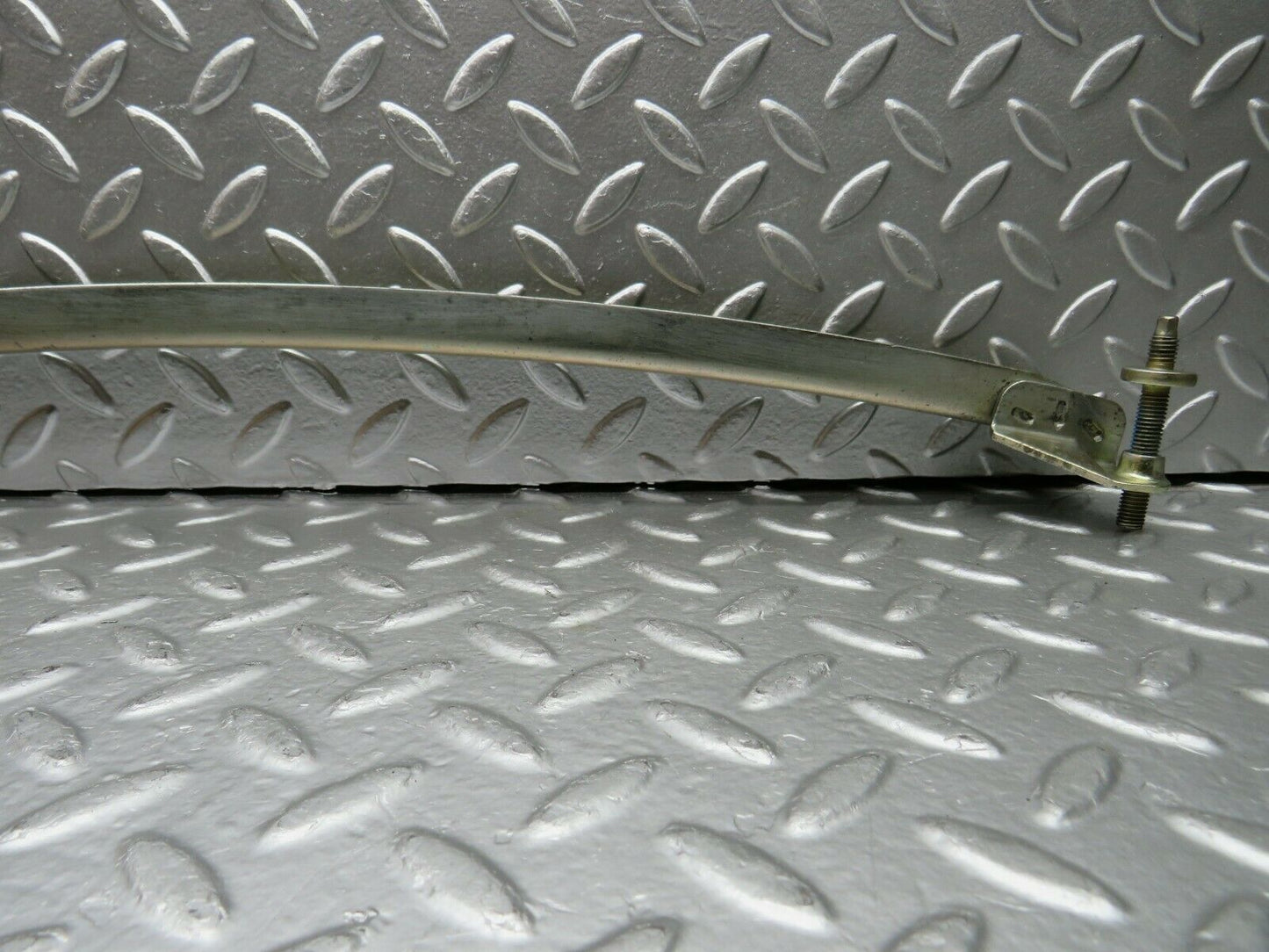 22532 Mercedes-Benz C124 E220 Coupe Left Door Window Channel
