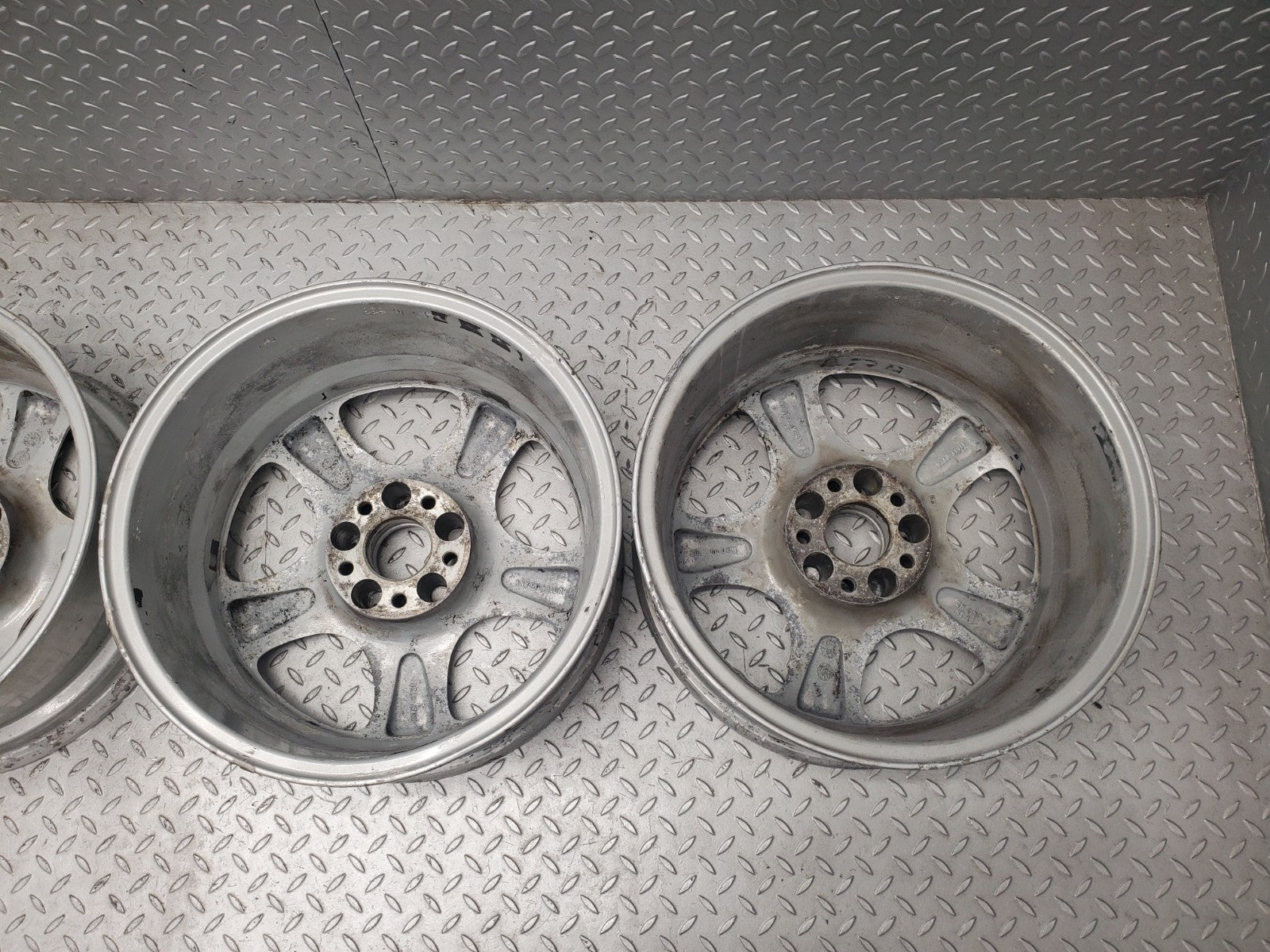 47190403
