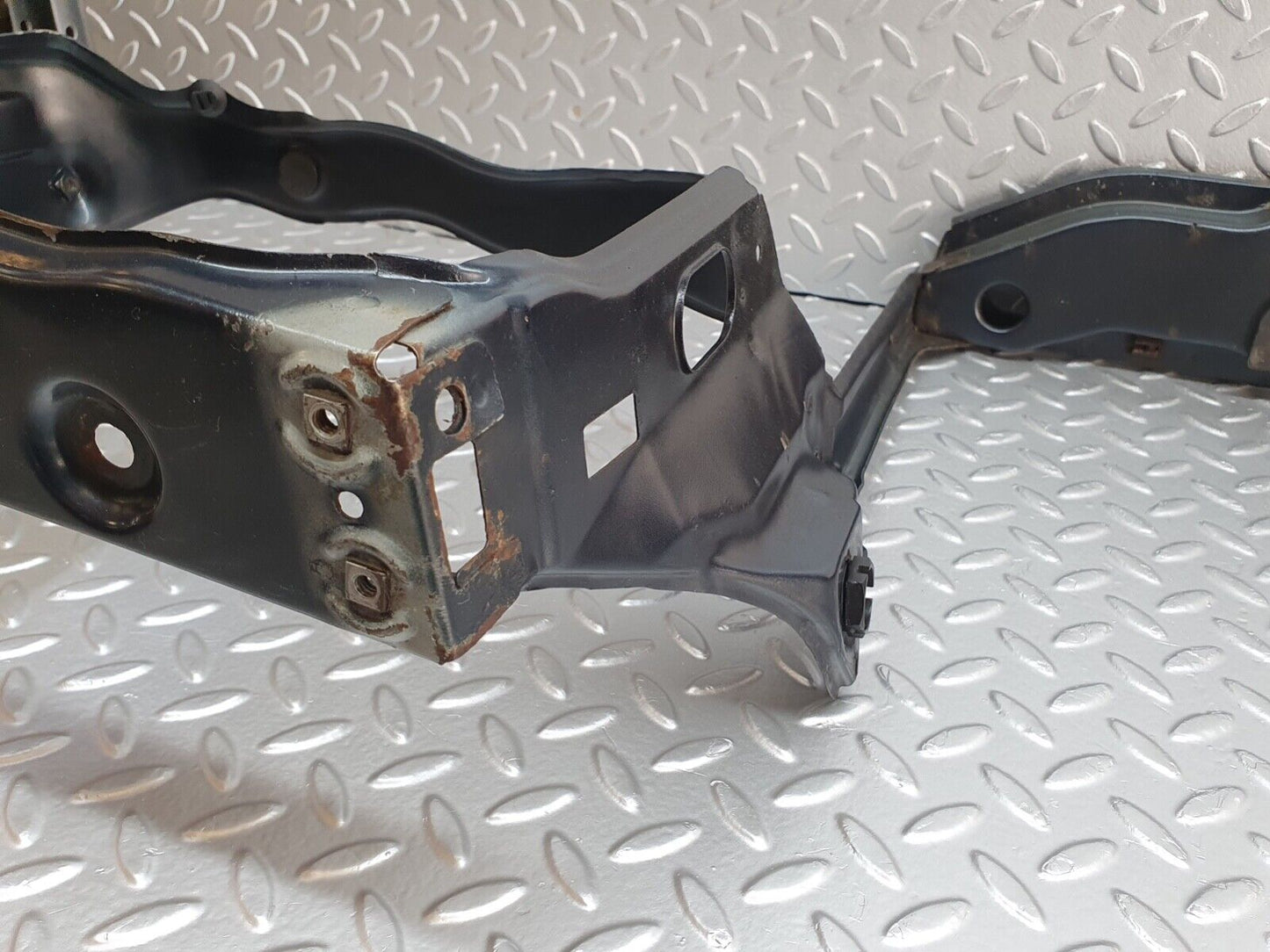 42000 Mercedes-Benz W202 C200 Front Mask Lock Carrier Panel 2028175120