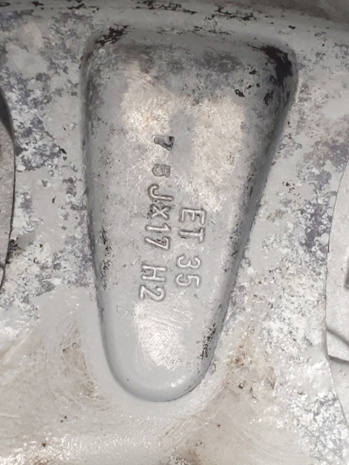 47190403