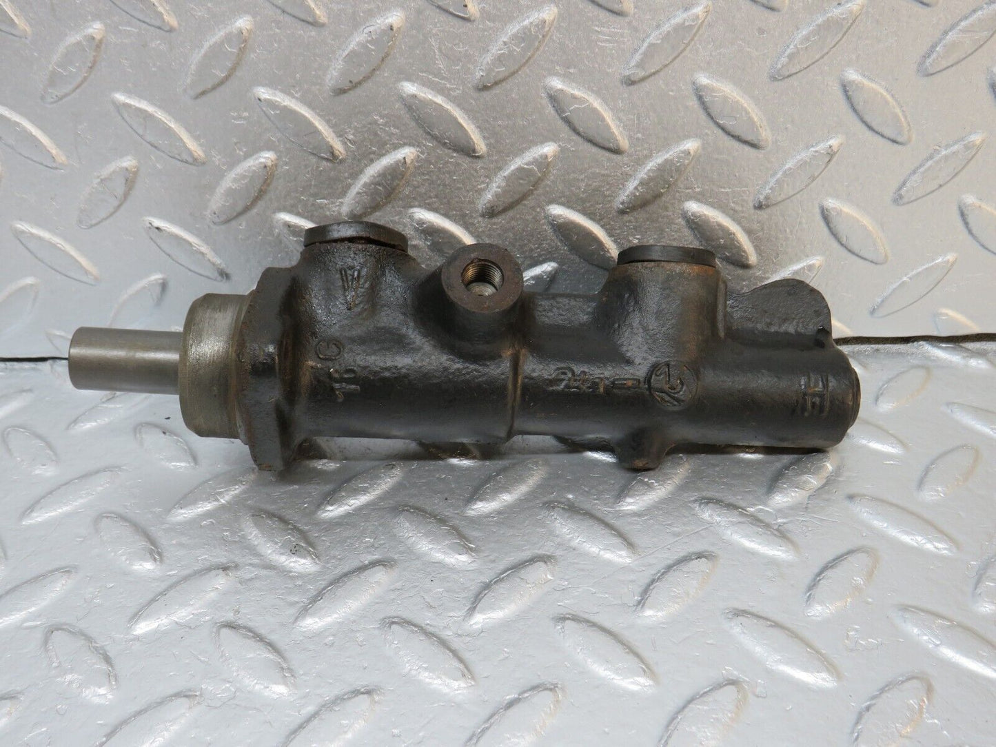39813 Mercedes-Benz R107 350SL Coupe Brake Master Cylinder ATE