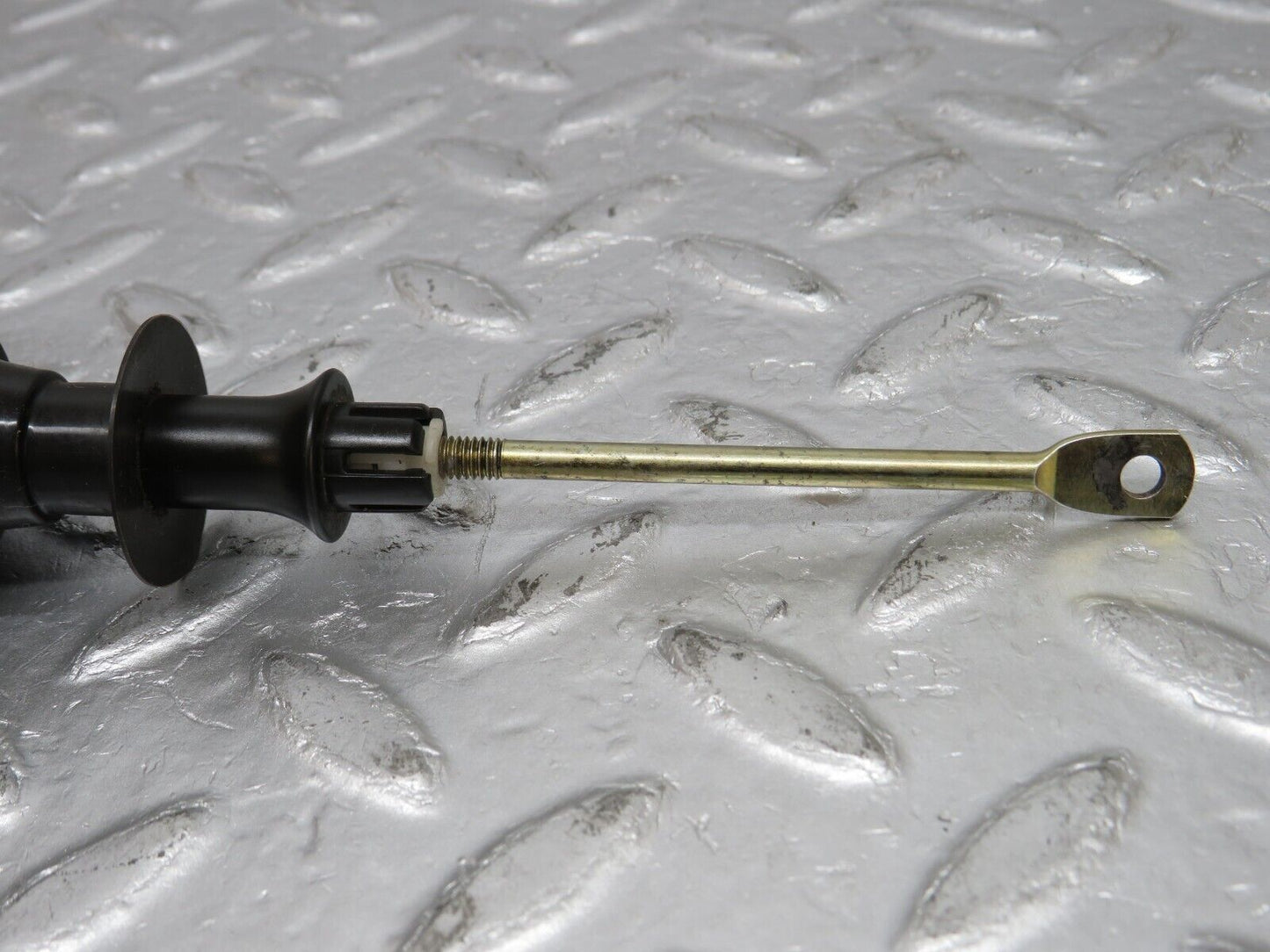 33648 Mercedes-Benz W201 190E 2.0L Door Lock Vacuum Actuator Rear Right