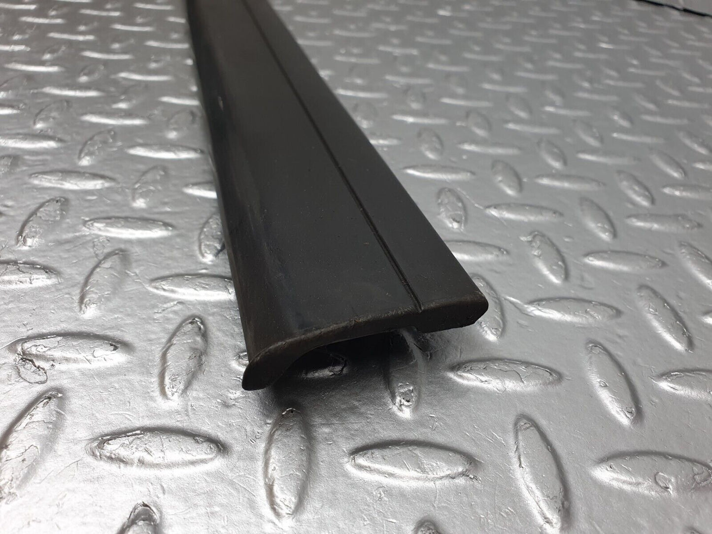 41685 Mercedes-Benz W124 200E Front Left Door Lower Moulding Trim