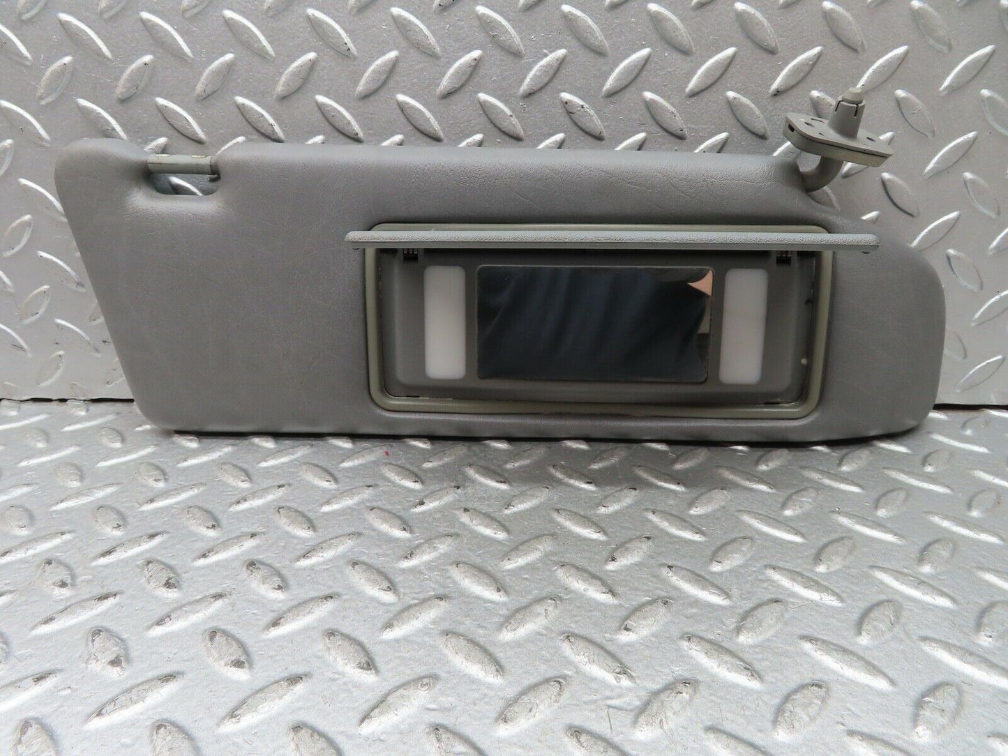19454 Mercedes-Benz C140 CL420 Coupe Sun Visor Right Side Grey
