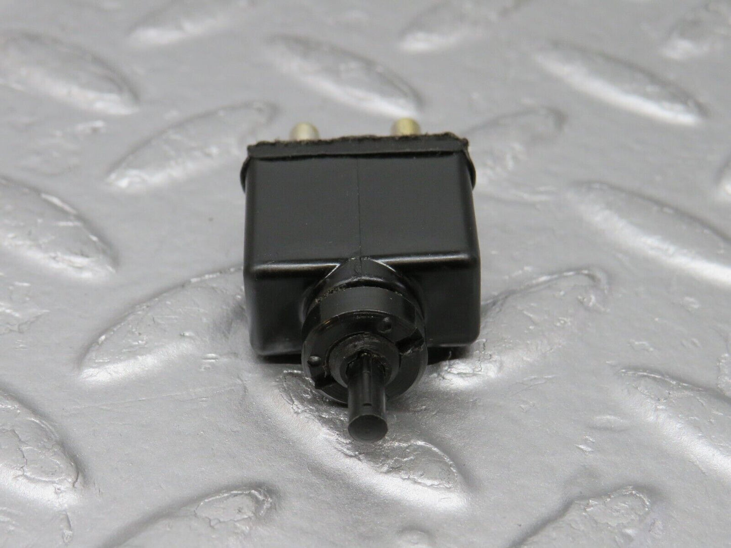 37524 Mercedes-Benz W109 300SEL Contact Switch ULO-79000