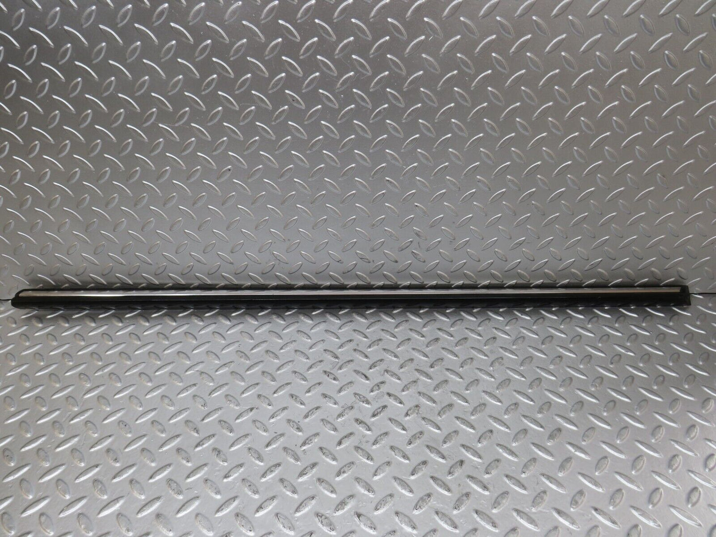 26294 Mercedes-Benz W116 450SE Front Right Door Moulding Trim