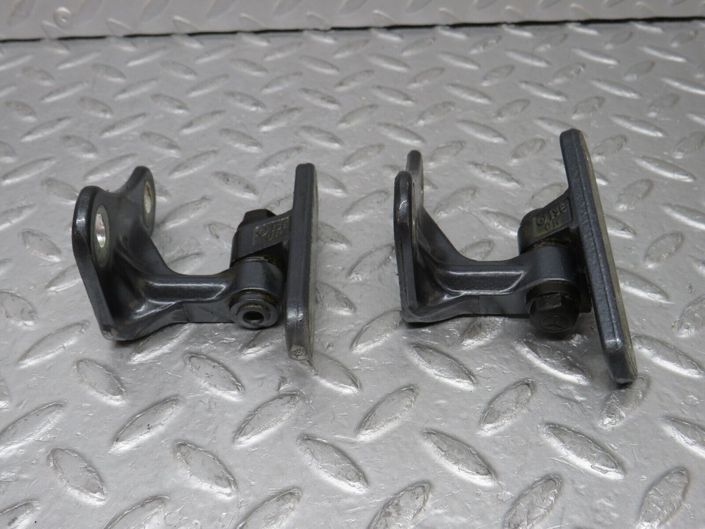 35266 Mercedes-Benz W221 Front Right Door Hinge