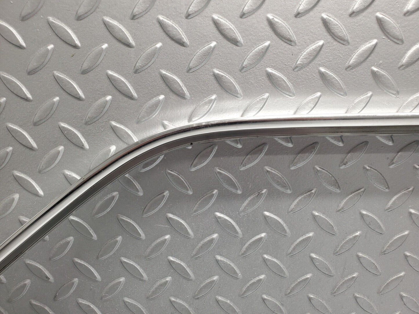 46504 Mercedes-Benz C123 280CE Coupe Chrome Roof Trim Cladding Left Side