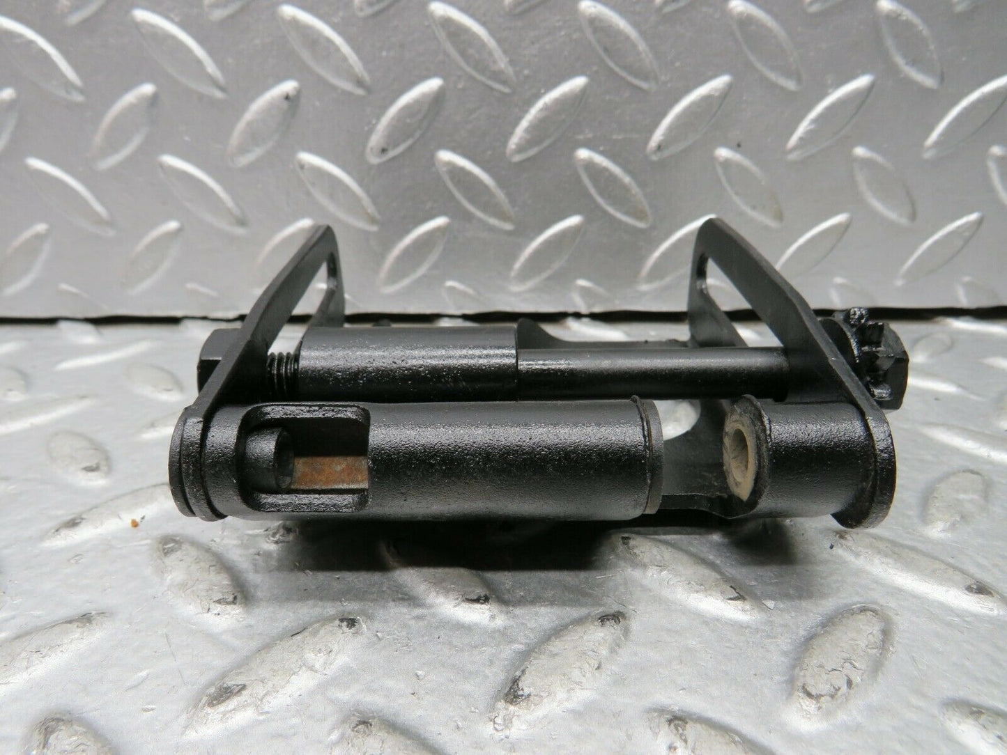 22153 Mercedes-Benz S123 280TE Wagon Alternator Generator Bracket