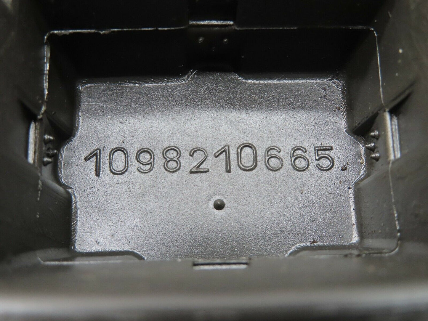 18507 Mercedes-Benz W116 450SEL Rear Window Switch Plastic Pocket 1098210665