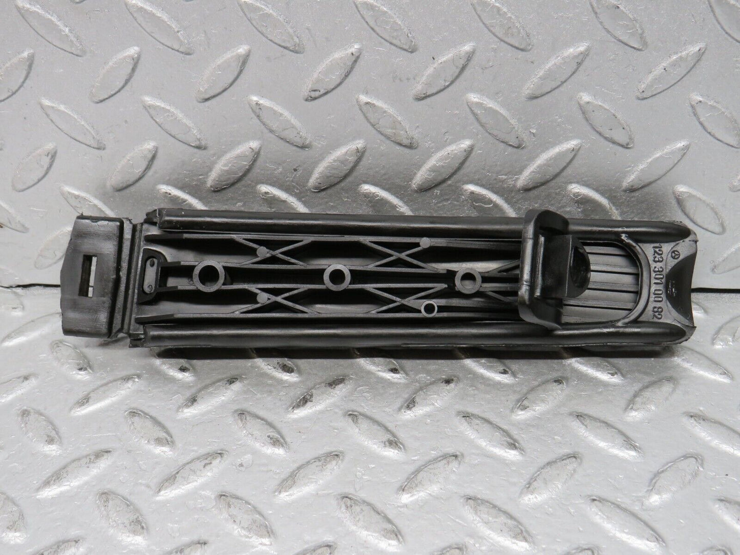 37940 Mercedes-Benz A124 320E Cabriolet Accelerator Pedal With Rubber 1263000504 1233010082