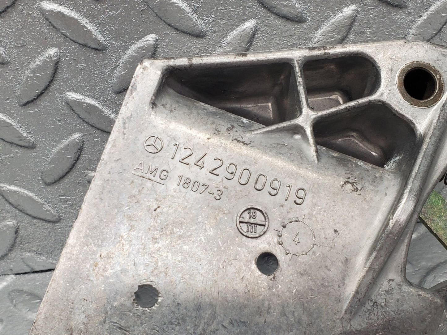45195047