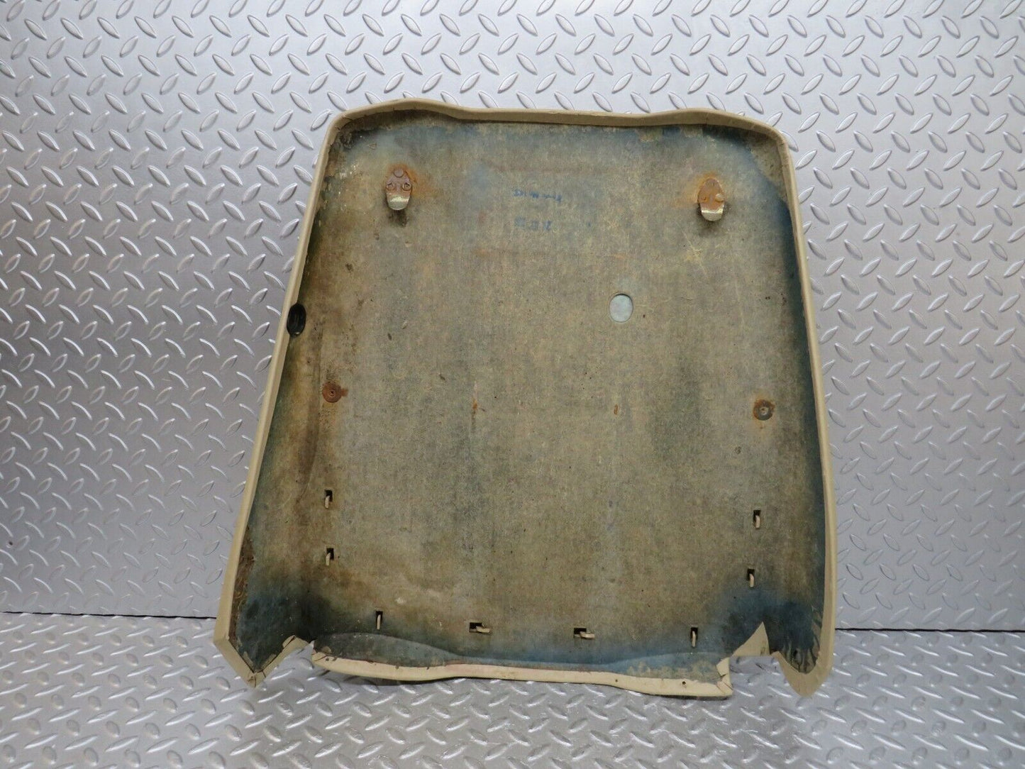 37070 Mercedes-Benz C126 420SEC Coupe Front Right Seat Rear Cover Beige