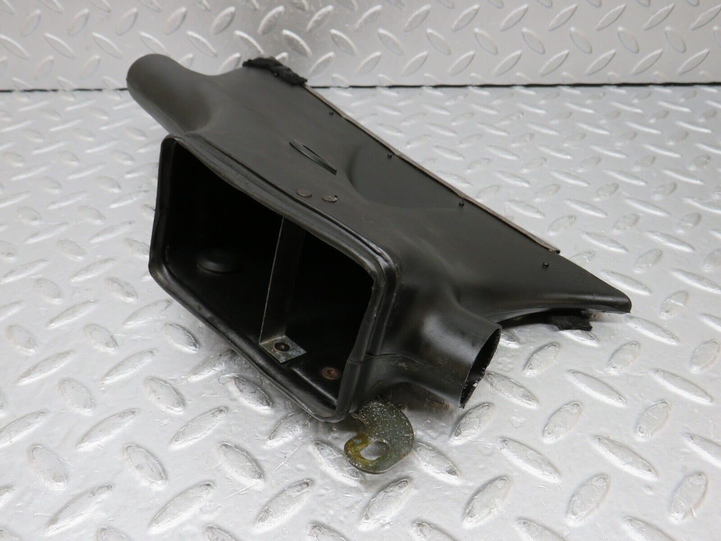 35820 Mercedes-Benz W108 Dashboard Air Vent Duct Left