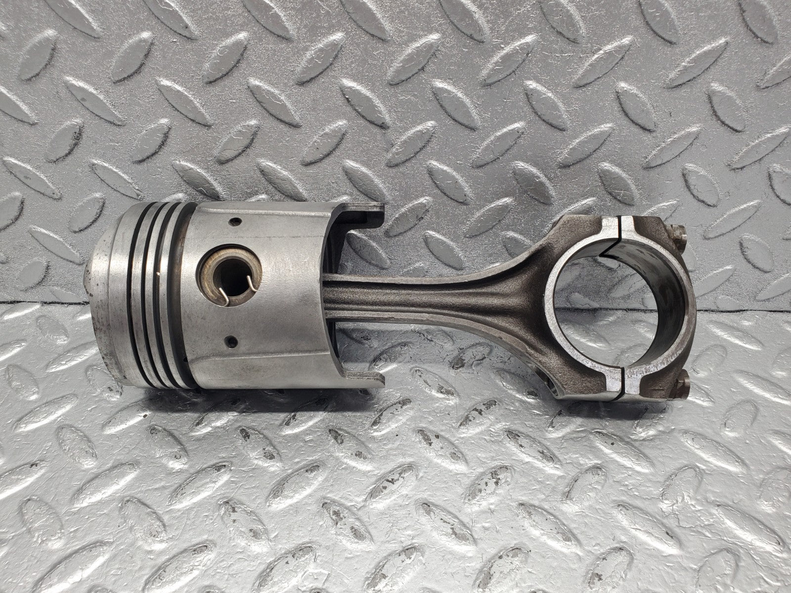 W112 piston and connecting rod used OEM