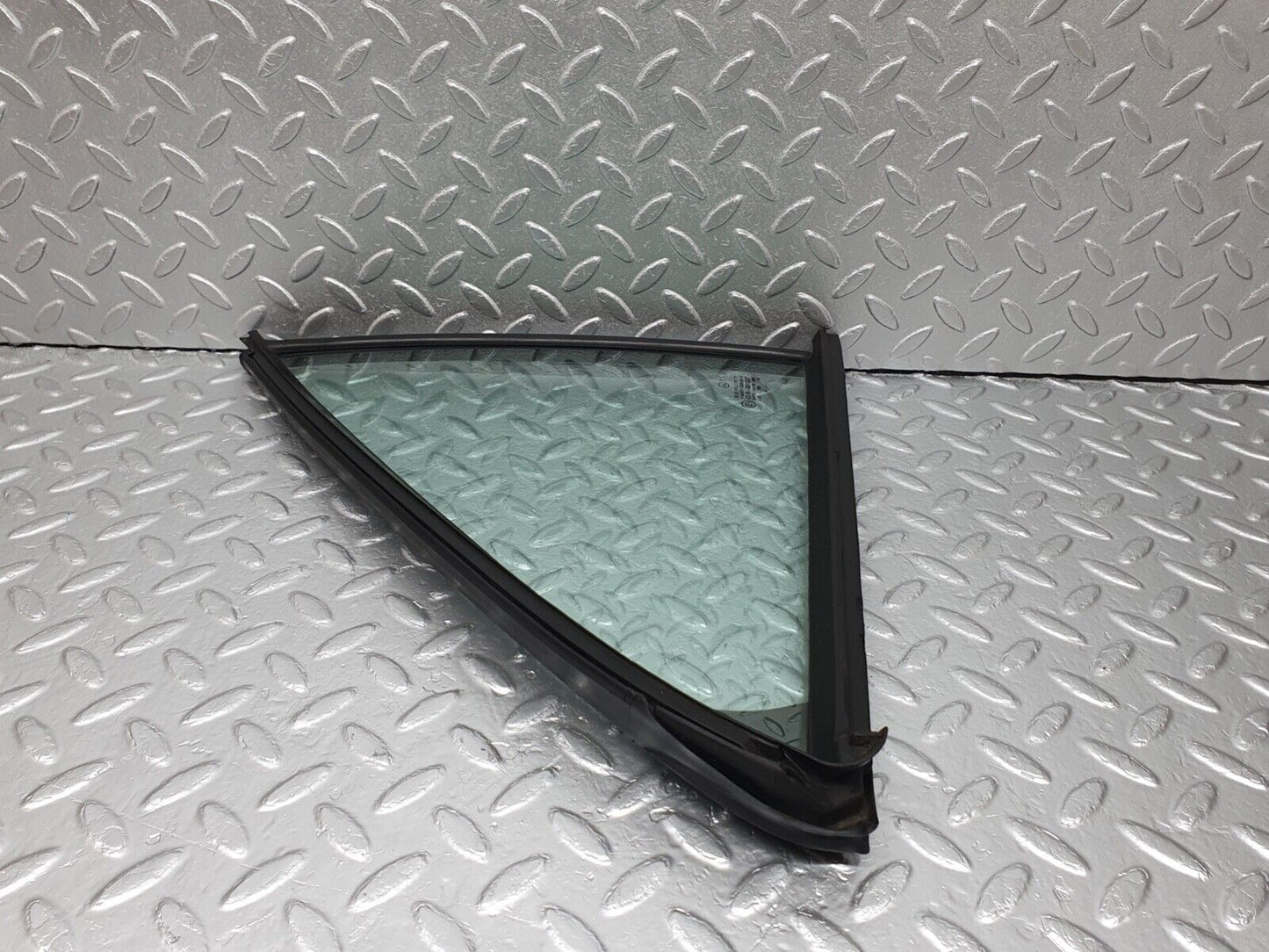 41996 Mercedes-Benz W202 C200 Rear Right Quarter Window Glass 2027350224