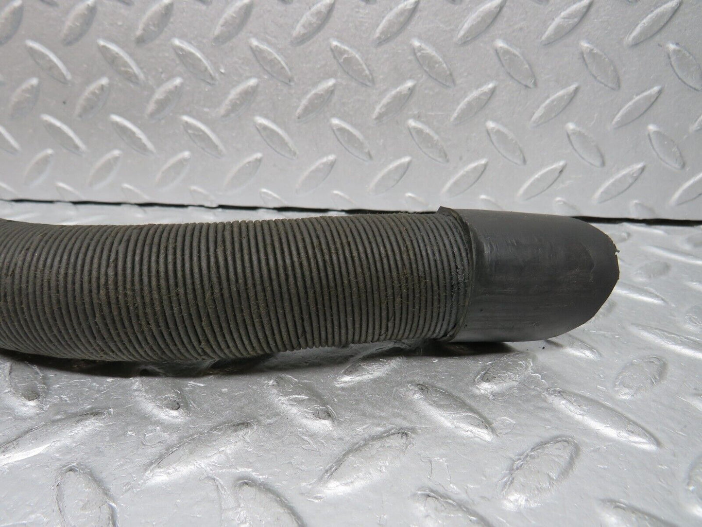 37577 Mercedes-Benz W109 300SEL Trunk Water Drain Hose Pipe