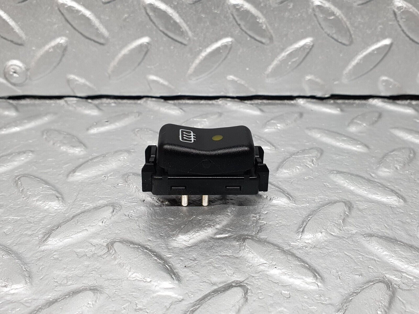 41648 Mercedes-Benz W124 200E Rear Windscreen Defroster Switch 1248201010