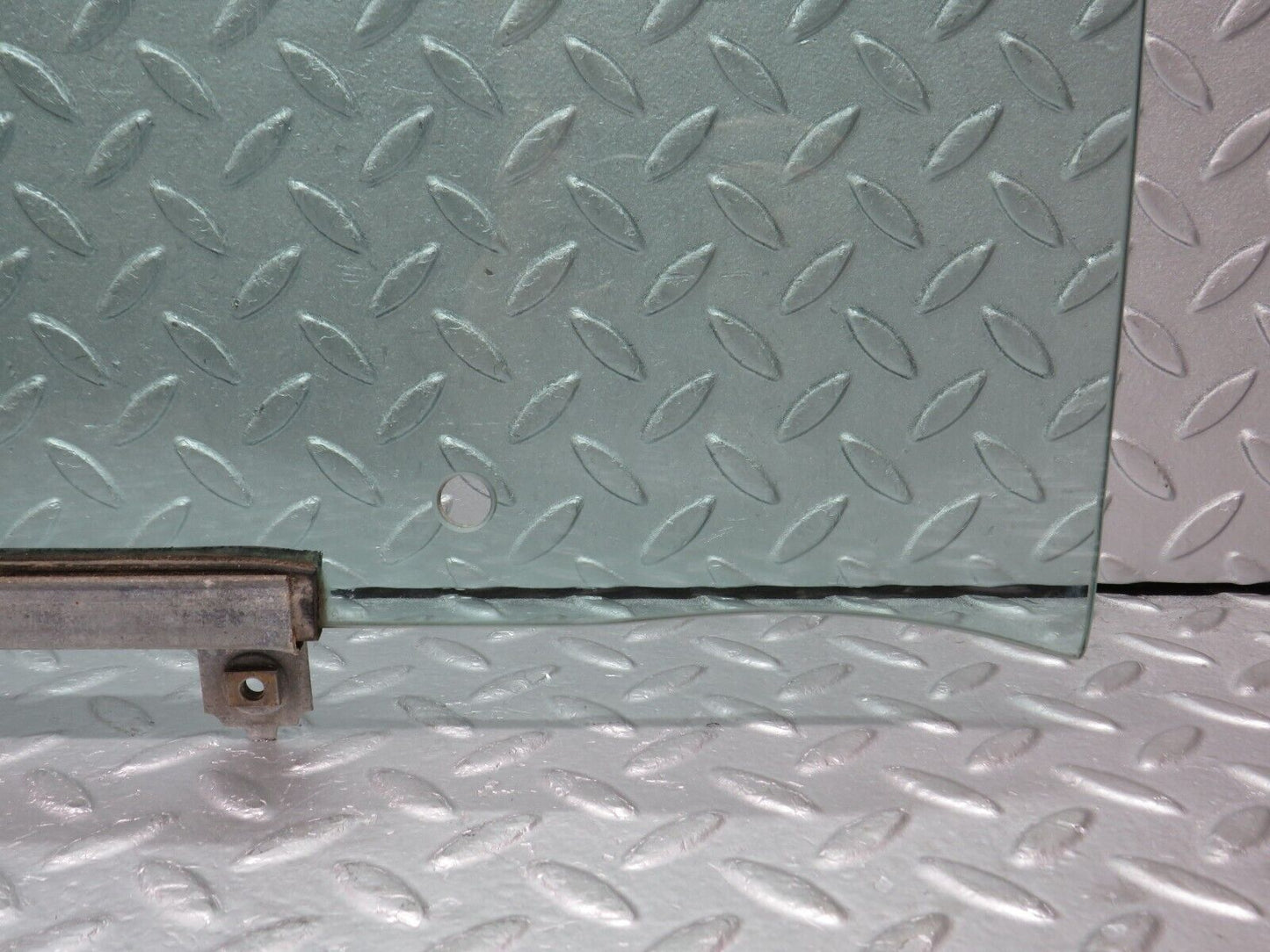 38230 Mercedes-Benz R129 280SL Coupe Left Door Window Glass