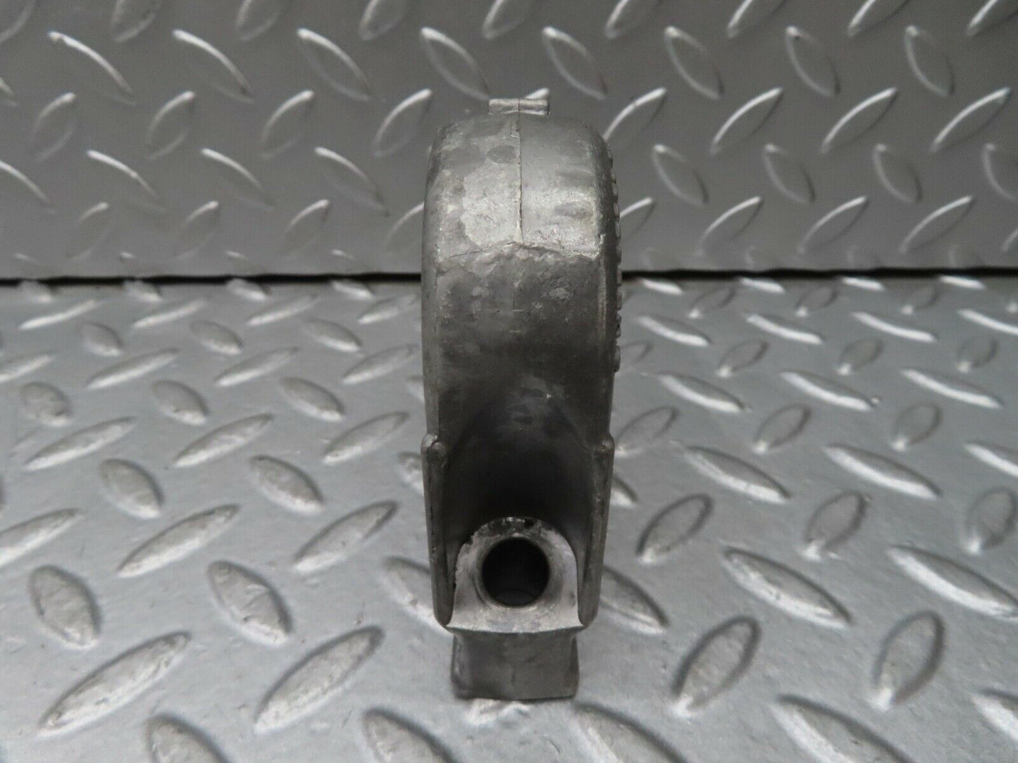 17725 Mercedes-Benz W116 450SEL Camshaft Tower Bearing 1160514312