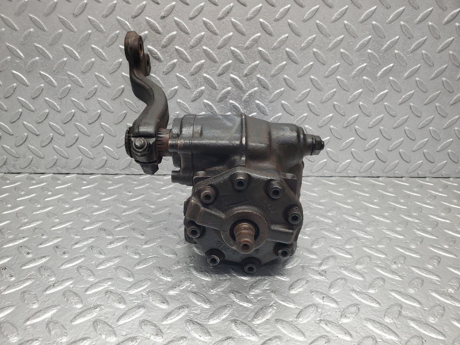W124 Wagon steering box steering rack used OEM
