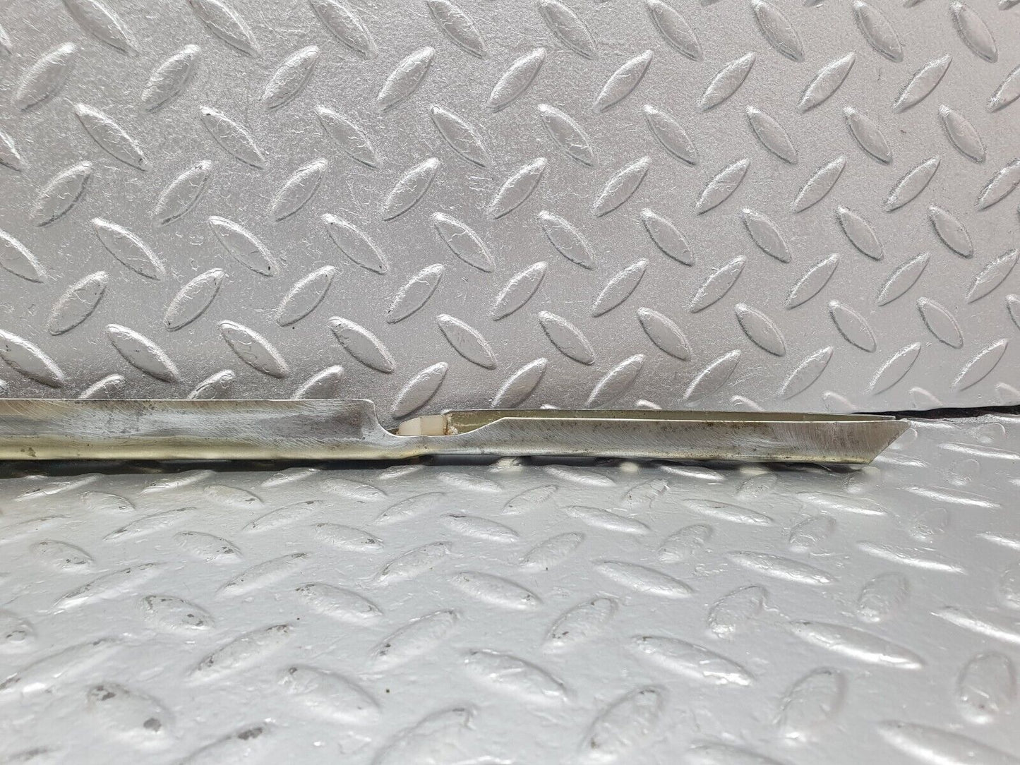 42435 Mercedes-Benz R129 320SL Coupe Left Door Front Window Channel