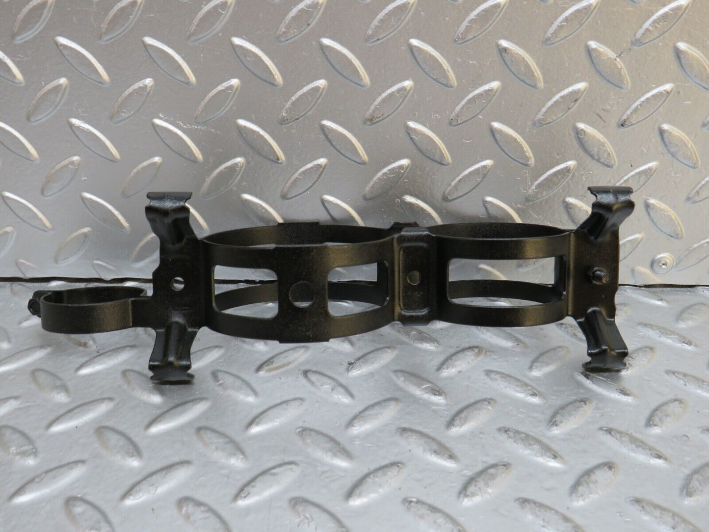 29429 Mercedes-Benz W124 230E Fuel Pump Fuel Filter Bracket