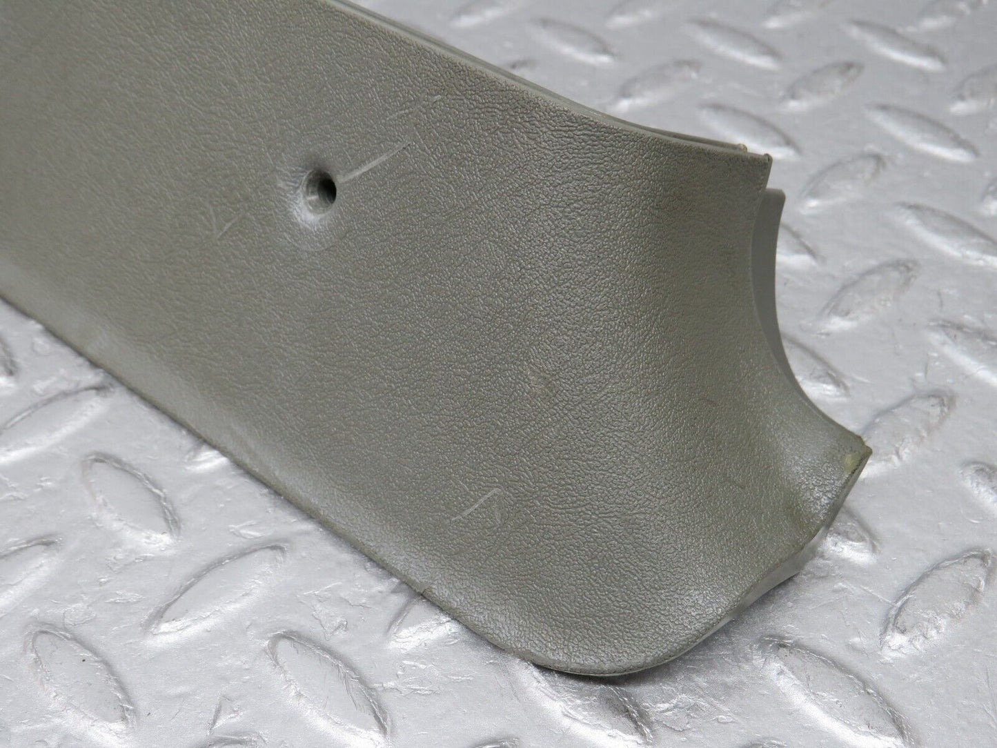 35981 Mercedes-Benz W126 420SE B Pillar Bottom Cover Left Grey 1266920122