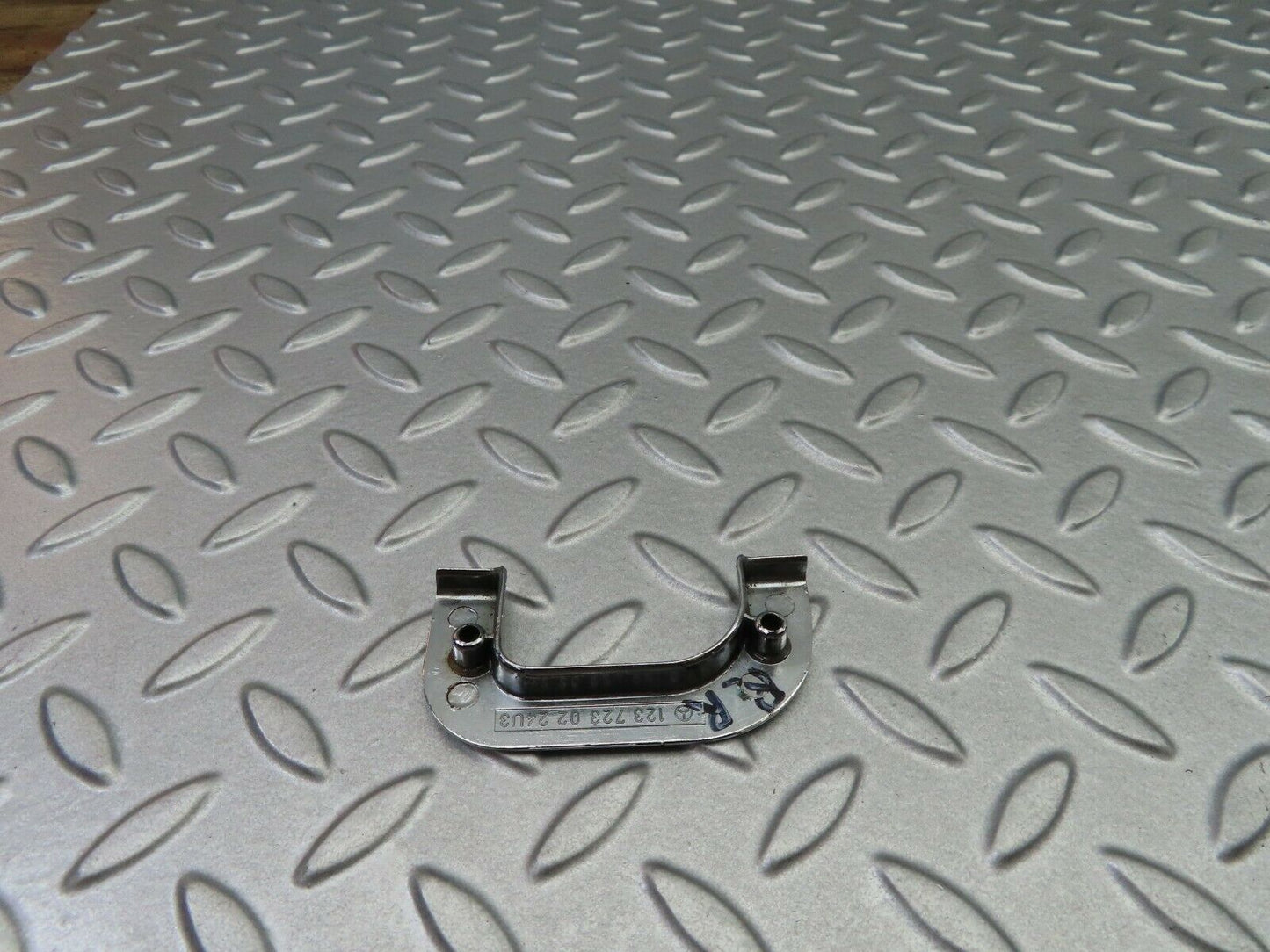 5842 Mercedes-Benz W123 200 Right Interior Chrome Door Latch Trim 1237230224