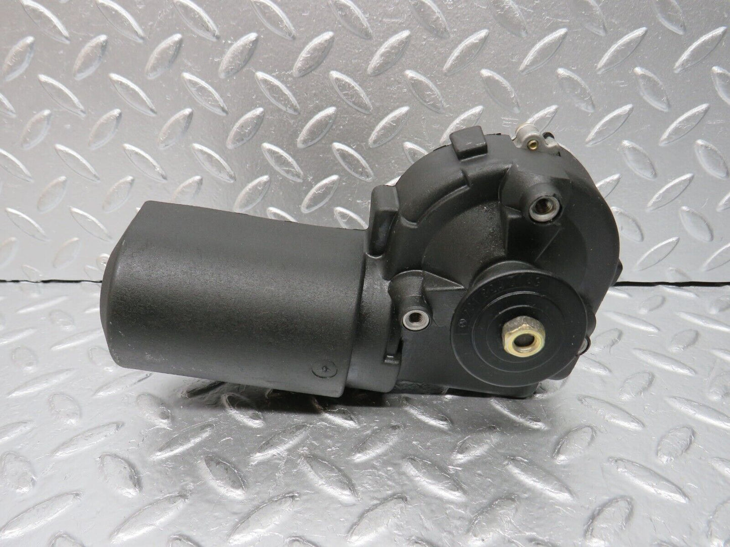 31335 Mercedes-Benz S124 220TE Wagon Wiper Motor Bosch 0390241410