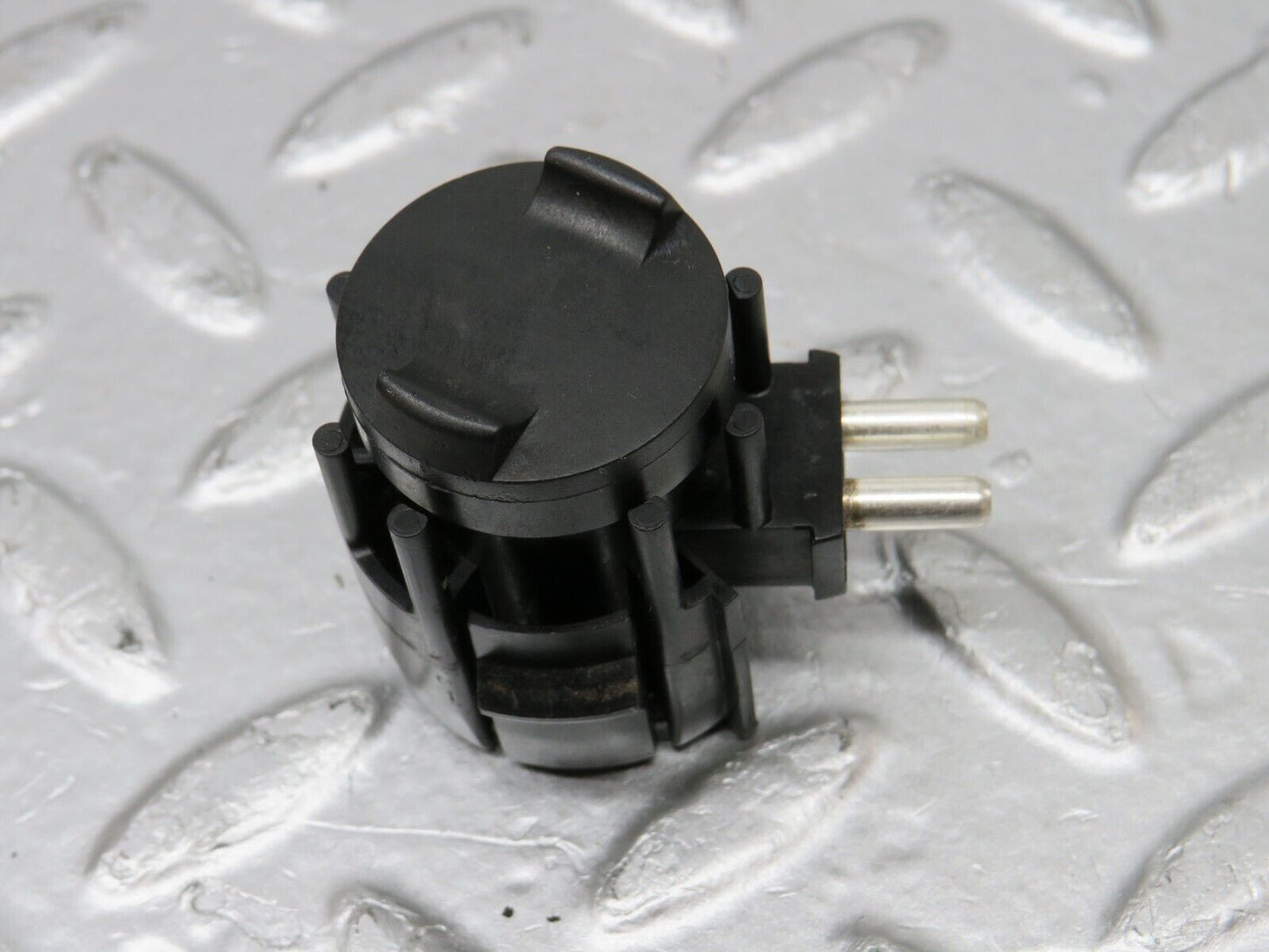 34323 Mercedes-Benz C126 380SEC Coupe Kick Down Switch 0015456314