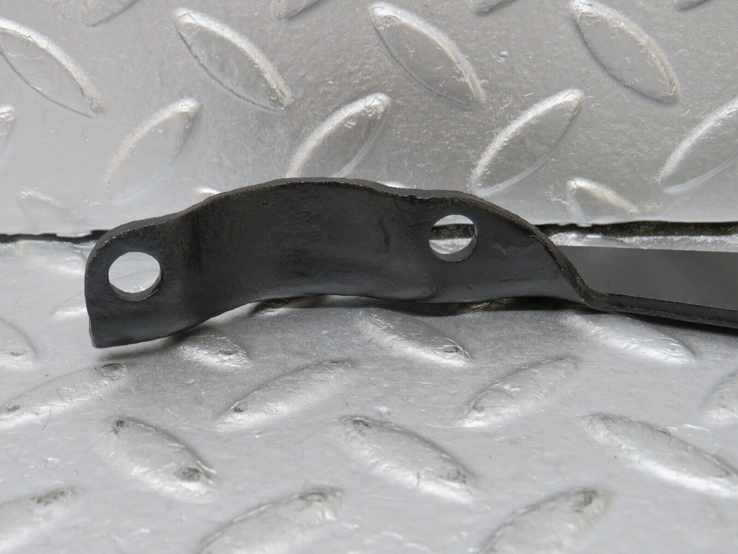 36136 Mercedes-Benz W126 420SE Exhaust Bracket