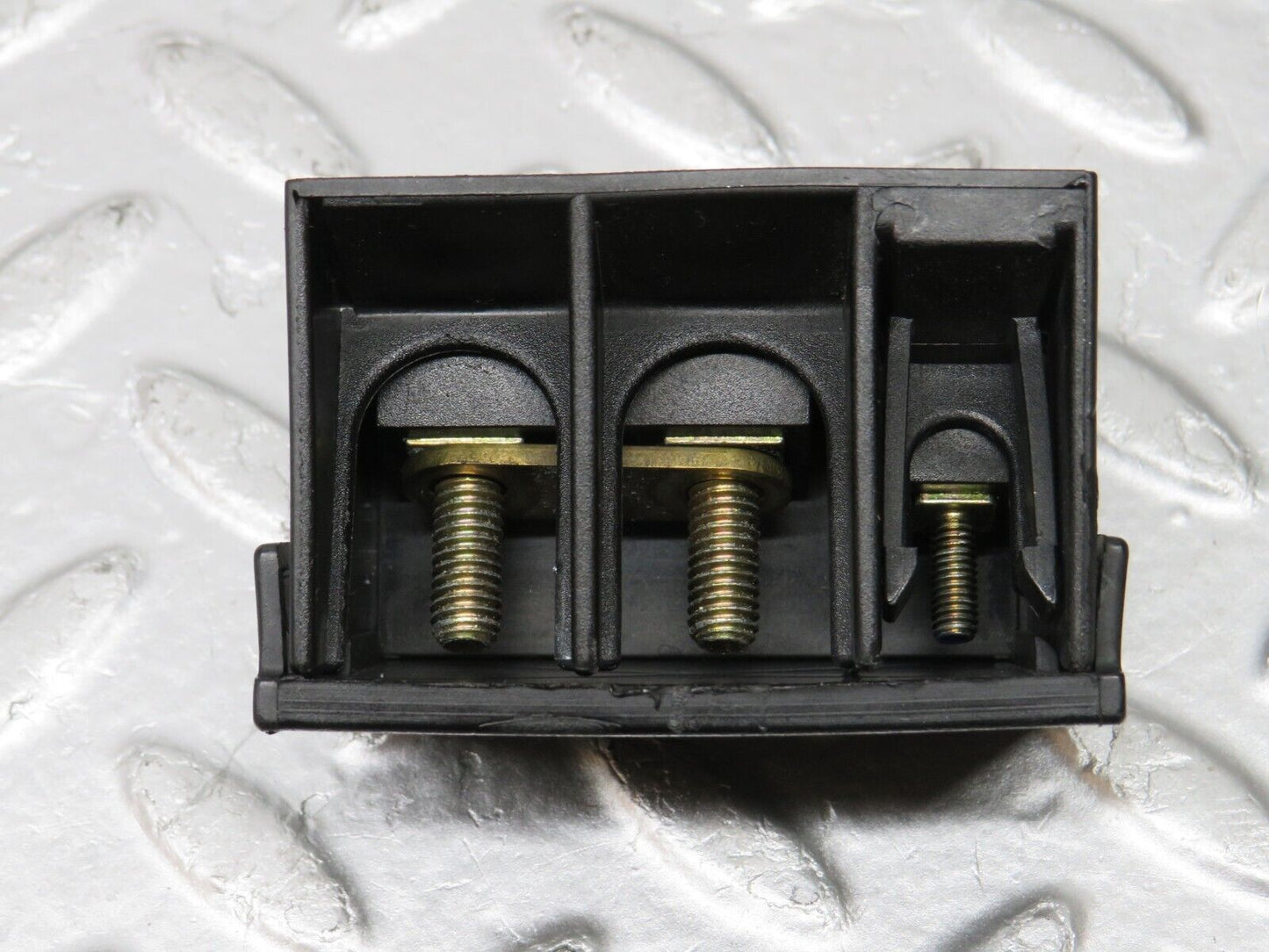 33458 Mercedes-Benz W202 C180 Cable Wire Connector 2025460941