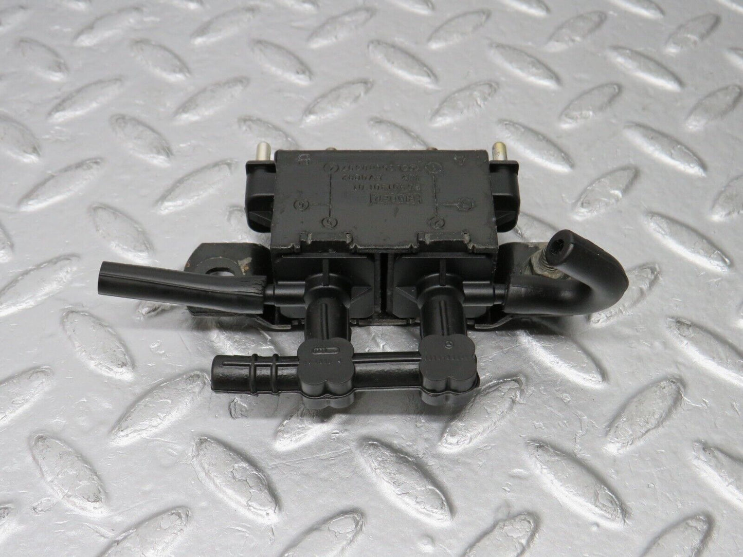 38325 Mercedes-Benz R129 280SL Coupe Solenoid Vacuum Valve 0025400097