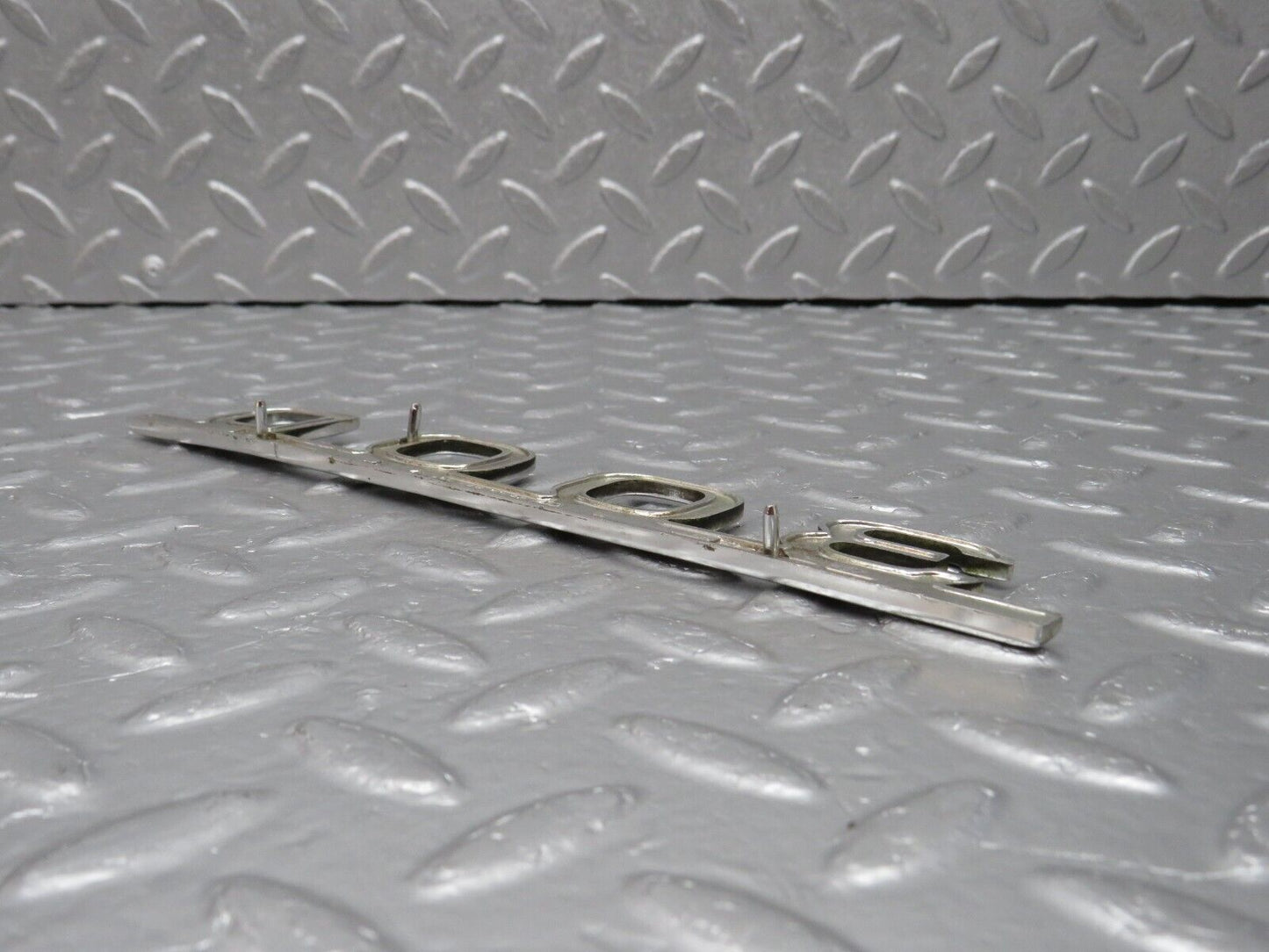 40692 Mercedes-Benz W123 300D Trunk Badge Emblem 1238170915