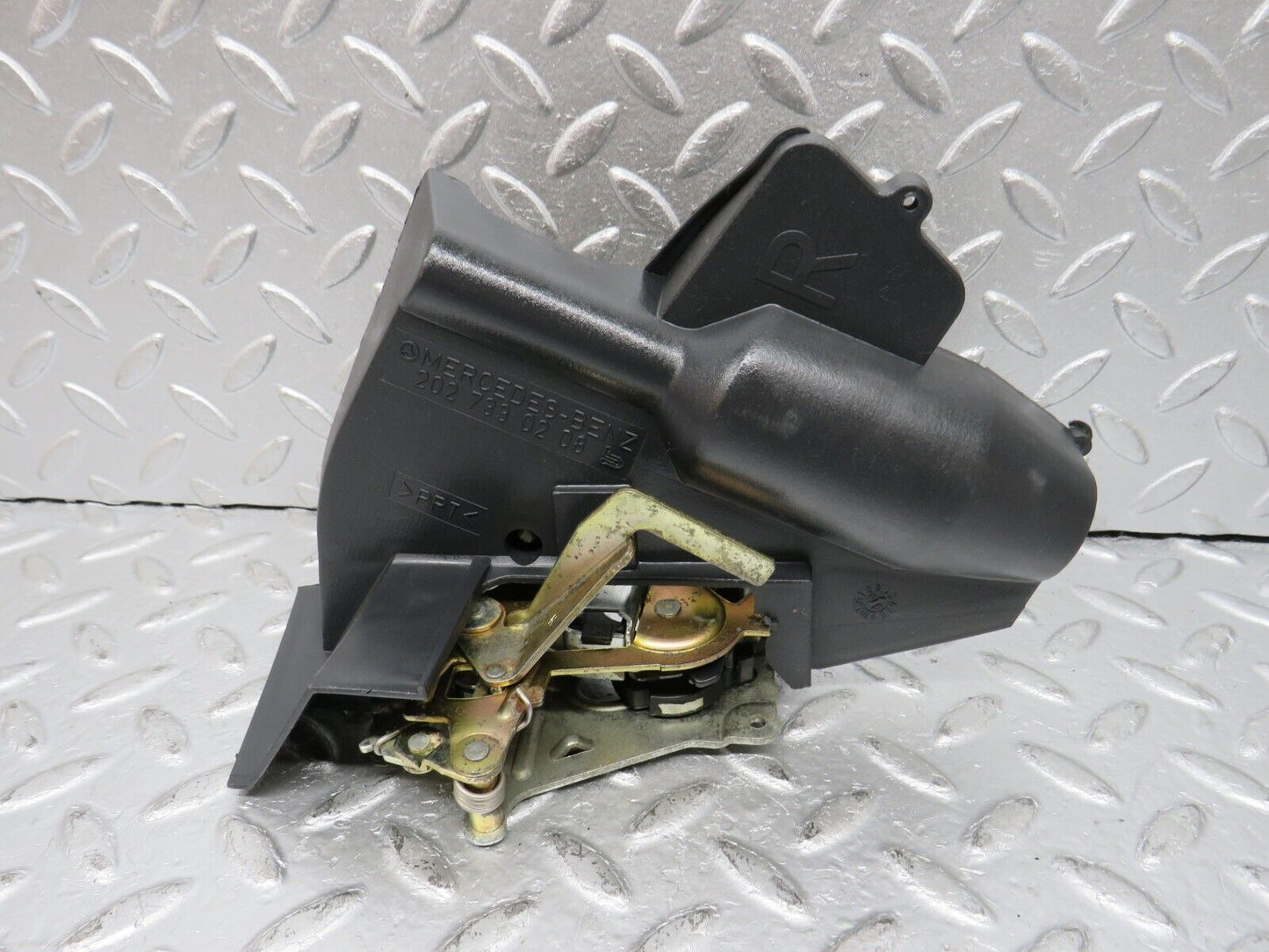 33407 Mercedes-Benz W202 C180 Rear Right Door Lock Mechanism 2027300635