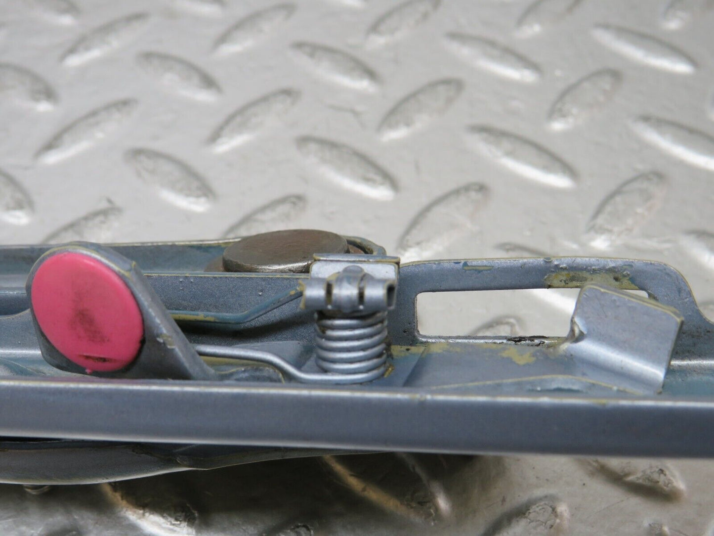 25189 Mercedes-Benz W201 190D Bonnet Hinge Left